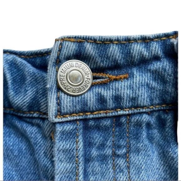 Forever 21 Distressed Jean shorts size 26 - Picture 5 of 5